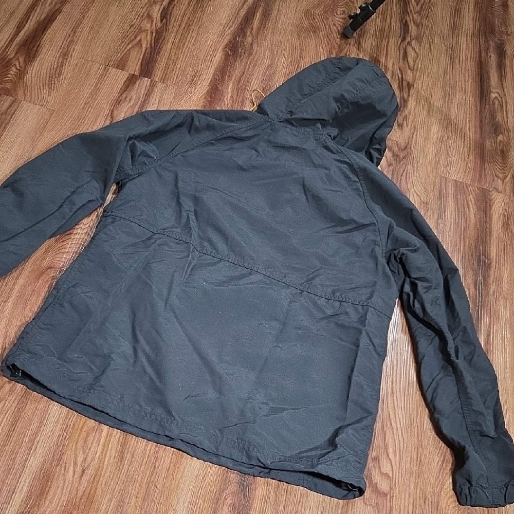L.L. Bean Black Windbreaker with Hood Size Small - Picture 6 of 6